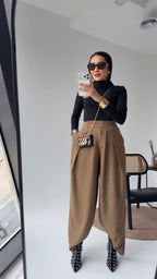 Elegant Wide-Leg Pants
