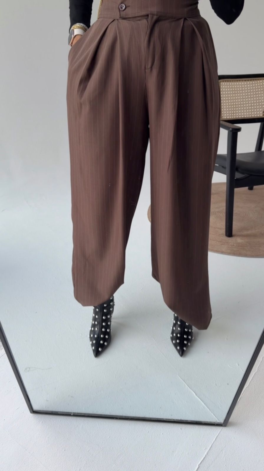 Elegant Wide-Leg Pants